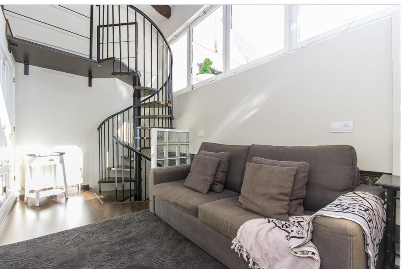 No Turistic Rental, Duplex Penthouse In The Historic Center, Valencia, Ideal For Those Looking To Stay In The City For A Season, Including Professionals And Students 외부 사진