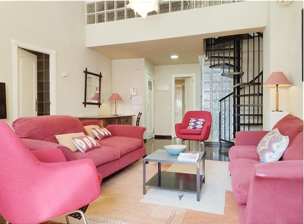 No Turistic Rental, Duplex Penthouse In The Historic Center, Valencia, Ideal For Those Looking To Stay In The City For A Season, Including Professionals And Students 외부 사진